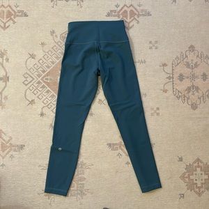 NWOT dusty blue size 6 (small) lululemon Wunder Train tights